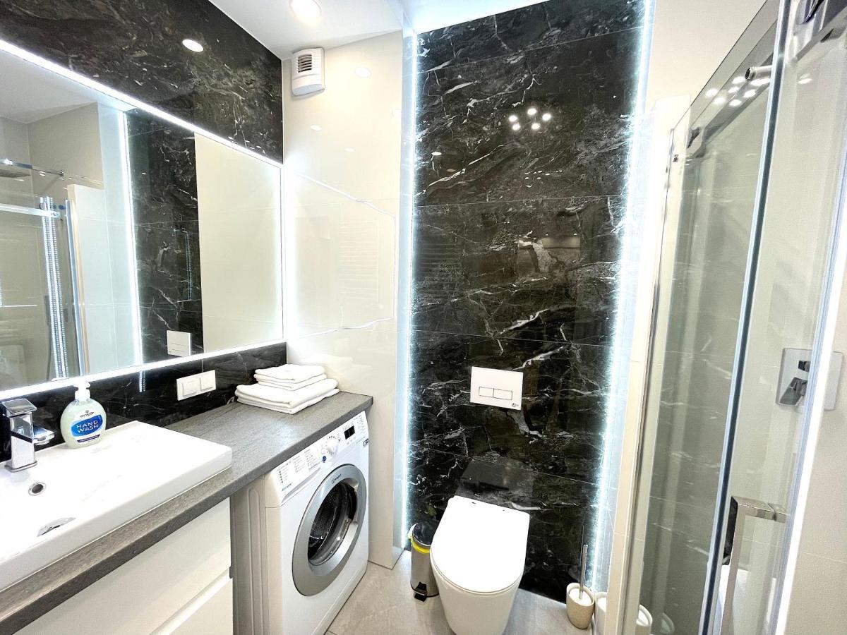 Apartament Superior Blue Przy Plazy- Free Pool, Saunas, Jacuzzi, Fitness, Salzgrotte Kołobrzeg Exterior foto